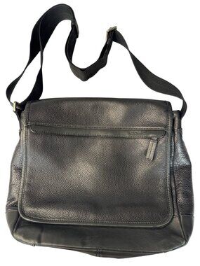 Coach Black Leather Messenger Bag With Adjustable Strap & Zip Pocket